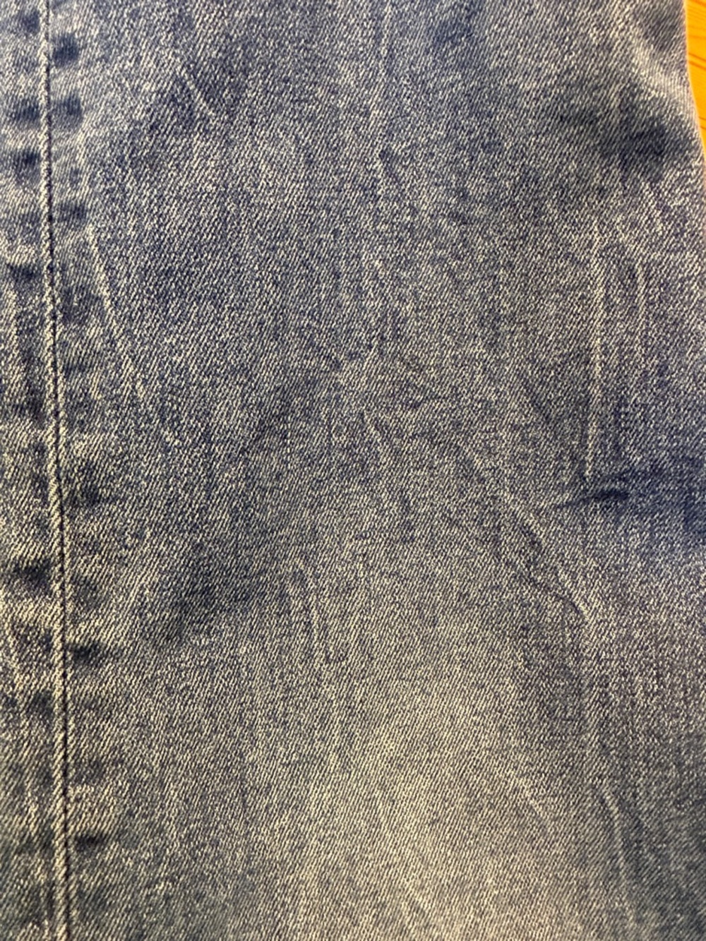 Levi's 502 Straight Leg Jeans in Medium Blue Wash - Picture 8 of 8